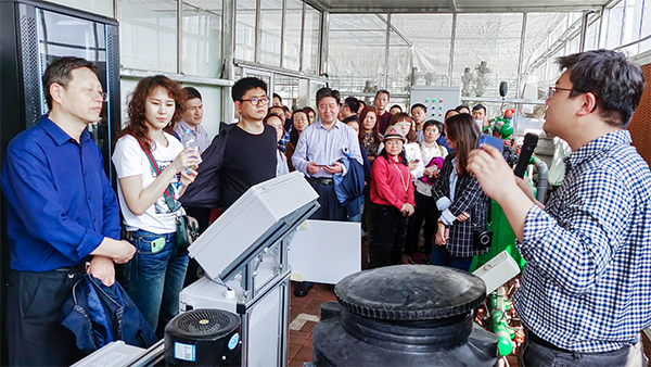 性爱视频在线观看麻豆技術專家為培訓班介紹水肥一體化係統 性爱视频在线观看麻豆技術專家為培訓班介紹水肥一體化係統