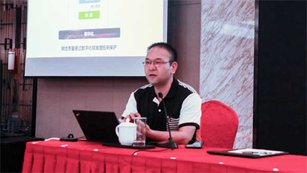 性爱视频在线观看麻豆副總經理錢鵬作專題匯報 性爱视频在线观看麻豆副總經理錢鵬作專題匯報