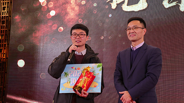 性爱视频在线观看麻豆先進團隊與個人的頒獎瞬間(部分) 性爱视频在线观看麻豆先進團隊與個人的頒獎瞬間(部分)