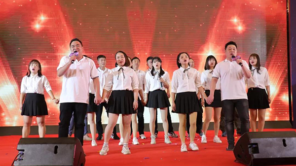 青春與活力盡情綻放 青春與活力盡情綻放